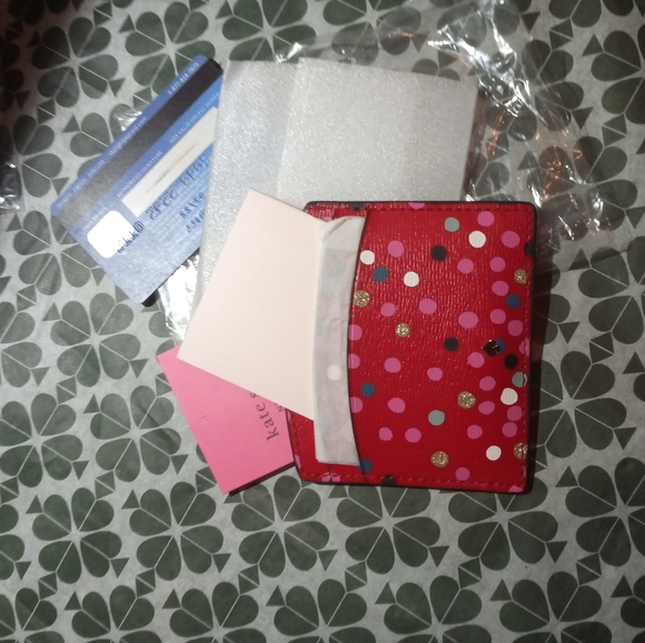 Card holder - Picture 5 of 6